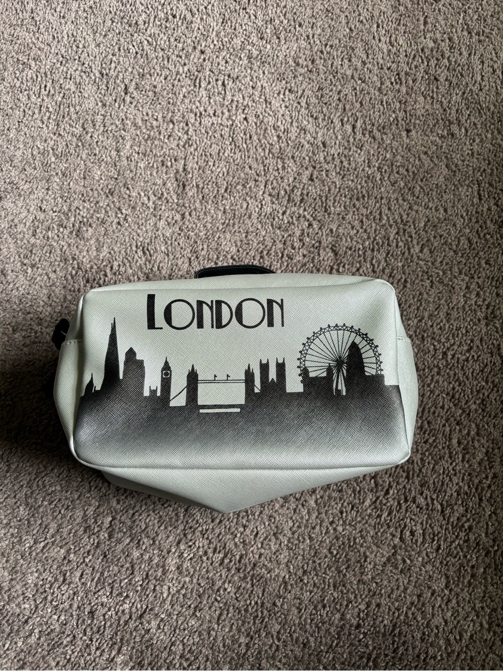 London Skyline Travel Toiletry Bag - Light Silver Gray